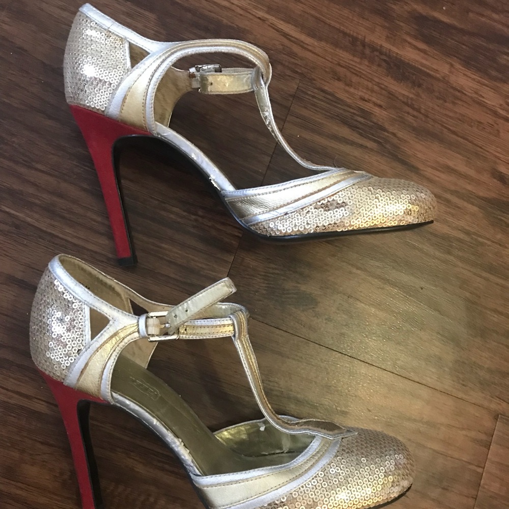 Oh Deer’s gold sequin shoe